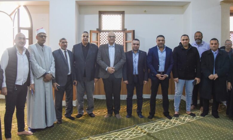 محافظ الإسكندرية يفتتح مسجد الحاجة زينب نوار بحي شرق بعد تطويره 