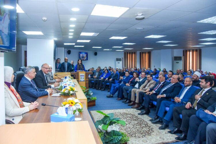 محافظ-الإسكندرية-يكرم-الفريق-أحمد-خالد-حسن-سعيد-المحافظ-السابق