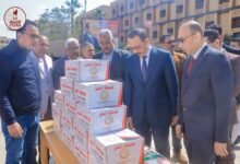 محافظ سوهاج يتفقد وصول 10 آلاف كرتونة مواد غذائية لتوزيعها على الأسر الأكثر احتياجا