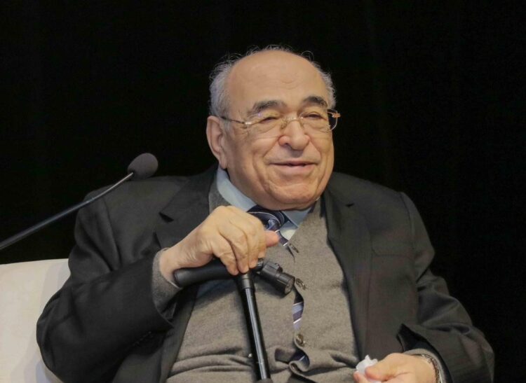 مكتبة الإسكندرية تكرم الدكتور مصطفى الفقي لإهدائه مجموعة كتبه الخاصة