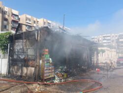 "حريق كشك في بورسعيد ثالث أيام عيد الفطر.. ماس كهربائي يشعل النيران وخسائر كاملة دون إصابات"