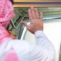 الرئيس السيسي يعود  بسلامة الله إلى أرض الوطن