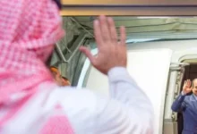 الرئيس السيسي يعود  بسلامة الله إلى أرض الوطن