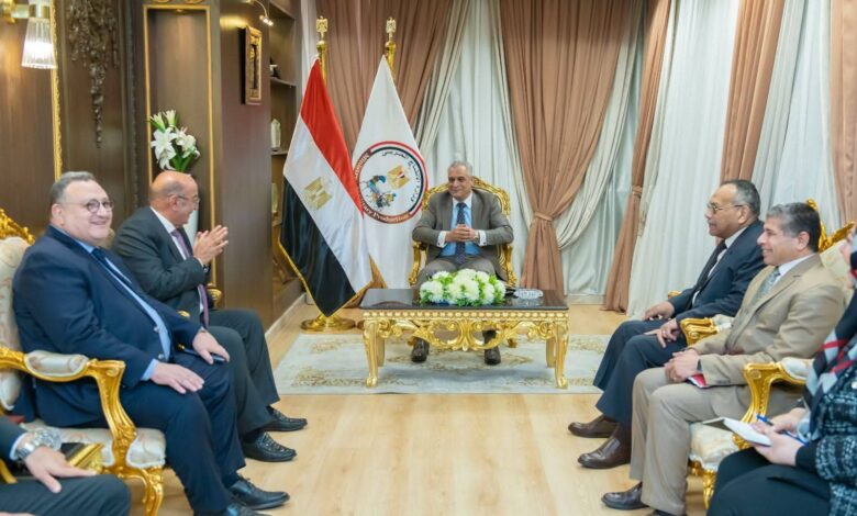 وزارة الإنتاج الحربي والبنك العقاري المصري العربي يبحثان سبل التعاون بينهما