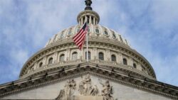 مجلس الشيوخ الأمريكي يفشل في تمرير قرار يقيد صلاحيات ترامب بشن ضربات على إيران.