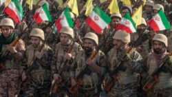 الحرس الثوري الإيراني يتواعد للقوات الأمريكية 