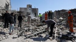 السماء تمطر صواريخ هجوم إيراني عنيف يصيب 12 شخصا في إسرائيل 