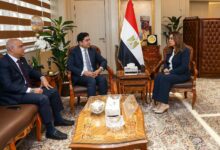 وزيرة التنمية تلتقي عضو لجنة الشئون الدستورية والتشريعية ووكيل لجنة الإدارة المحلية بمجلس النواب.