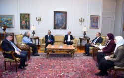 وزير الخارجية يستقبل المدير الإقليمي للصندوق الدولي للتنمية الزراعية "الإيفاد"