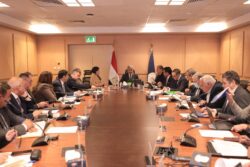 وزير السياحة والآثار يترأس اجتماع مجلس إدارة المجلس الأعلى للآثار.