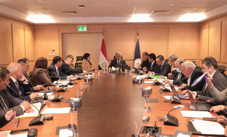 وزير السياحة والآثار يترأس اجتماع مجلس إدارة المجلس الأعلى للآثار.