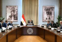 رئيس الوزراء يترأس اجتماع لجنة إدارة الأزمات المركزية لمتابعة تداعيات التصعيد العسكري بالمنطقة