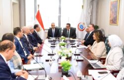 وزيرا الخارجية والصحة يوقعان بروتوكول“علاجك في مصر” لتيسير الرعاية الطبية المتكاملة للمصريين بالخارج.