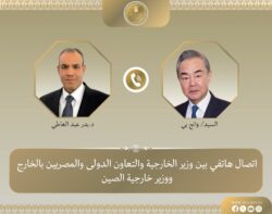 وزيرا خارجية مصر والصين يبحثان سبل تعزيز العلاقات الثنائية والتطورات الإقليمية.