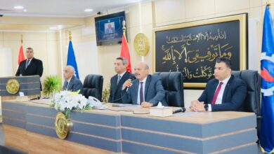 محافظ السويس يكرم اللواء دكتور طارق الشاذلي محافظ السويس السابق