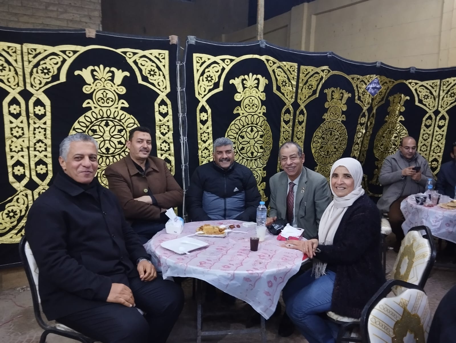 مكتبة الدقي الثقافية تنظم إفطارًا جماعيًا لمرضى السرطان