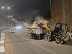 محافظ الجيزة يقود حملة مسائية لفض الإشغالات ورفع المخلفات بالهرم واللبيني