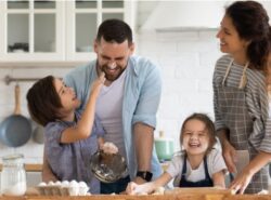 النشأة الأسرية…حجر الأساس في بناء الصحة النفسية.