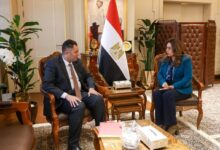 وزيرة التنمية المحلية والبيئة تتابع مع محافظ دمياط تنفيذ الخطة الاستثمارية
