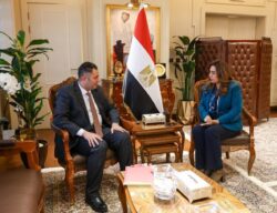 وزيرة التنمية المحلية والبيئة تتابع مع محافظ دمياط تنفيذ الخطة الاستثمارية