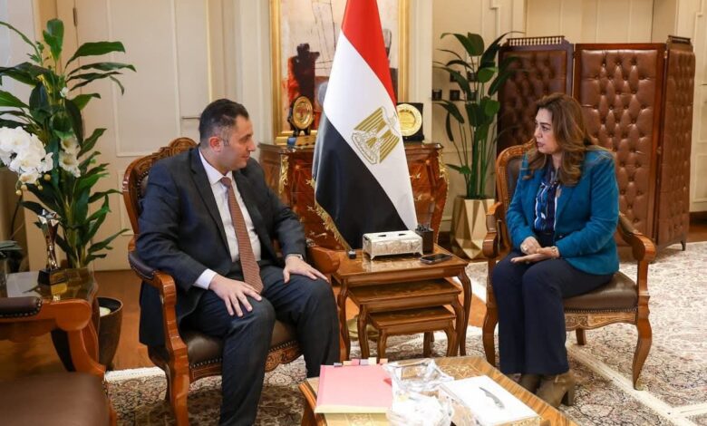 وزيرة التنمية المحلية والبيئة تتابع مع محافظ دمياط تنفيذ الخطة الاستثمارية