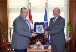 محافظ السويس يقدم الشكر للمستشارين علي جهودهم في خدمة المحافظة خلال الفترة السابقة