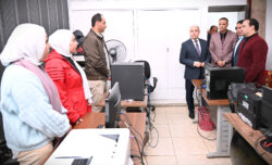 محافظ الغربية يهنئ العاملين بديوان عام المحافظة بعيد الفطر المبارك