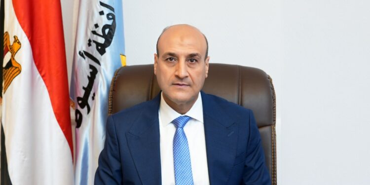 قوافل طبية مجانية لخدمة قرى أسيوط وأبنوب