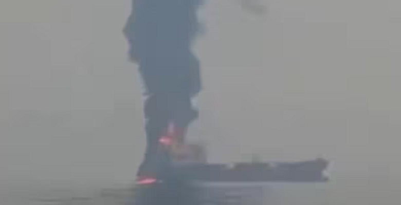 الجيش الإيراني قصفنا 3 ناقلات نفط أمريكية وبريطانية في الخليج ومضيق هرمز