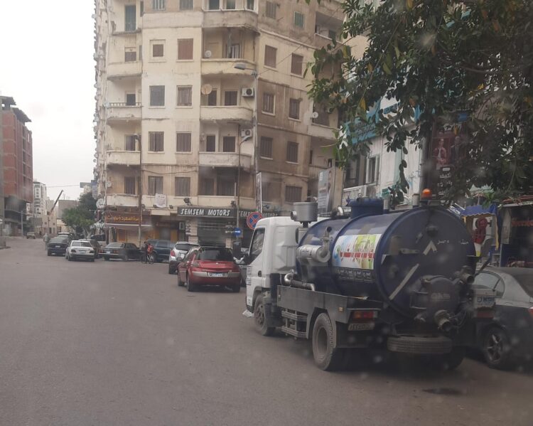 استمرار حالة الطوارئ وتمركزات الصرف الصحي بالإسكندرية