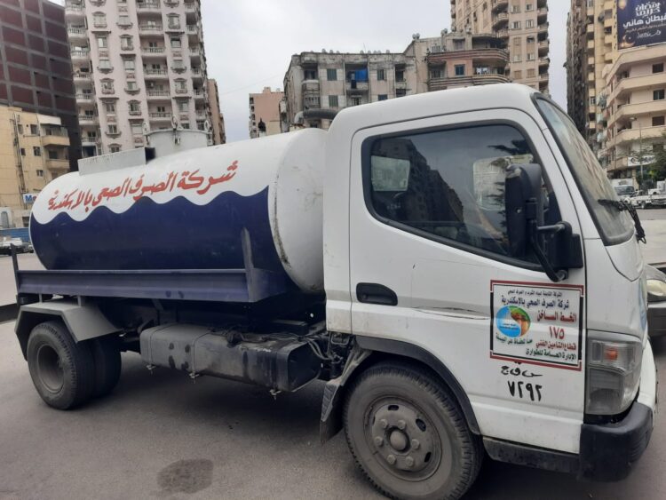 استمرار حالة الطوارئ وتمركزات الصرف الصحي بالإسكندرية