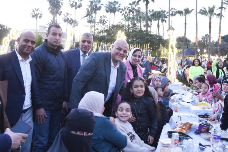 المهندس أيمن عطية يشارك في الإفطار الجماعي الذي تنظمه محافظة الإسكندرية