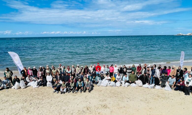 انطلاق فعالية رفاق المناخ بشاطئ المندرة لتعزيز الوعي البيئي  بالتعاون مع اليونيسيف