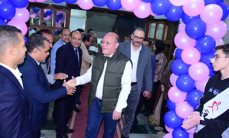 كلية الطب البشري بجامعة سوهاج تنظم إفطارًا جماعيًا لطلاب برنامج الطب بمصروفات وتكرم المتفوقين