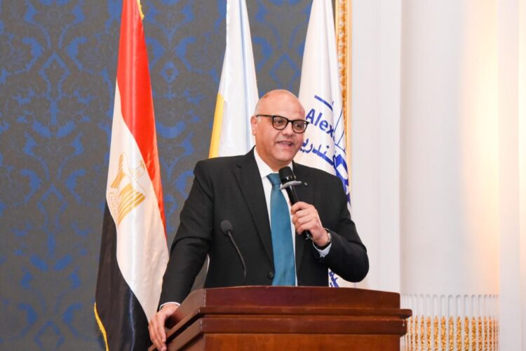 محافظ الإسكندرية: تعزيز دعم جهود التنمية الاقتصادية والاستثمارية بالمحافظة