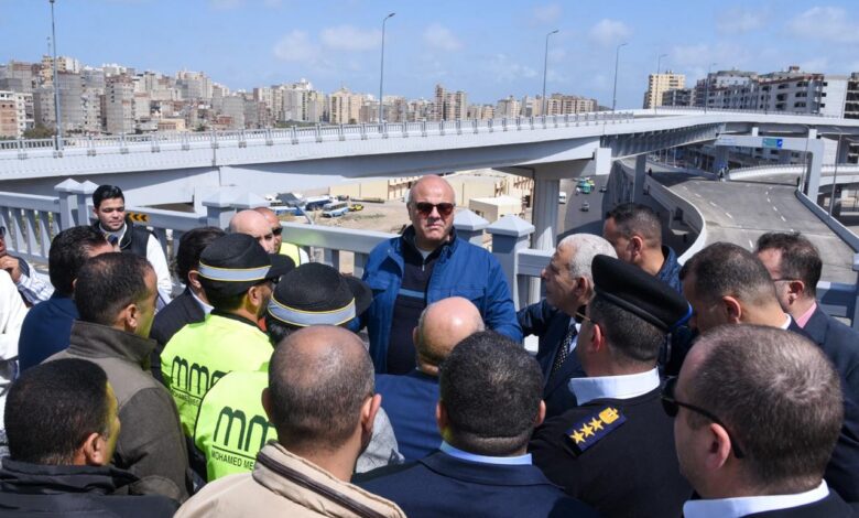محافظ الإسكندرية يتفقد التشغيل التجريبي للكوبري “كوبري الفريق أول سليمان عزت”
