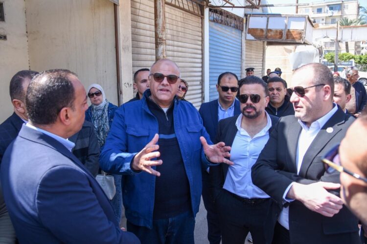 محافظ الإسكندرية يتفقد جاهزية سوق شارع 30 بحي منتزه أول لاستقبال الباعة الجائلين