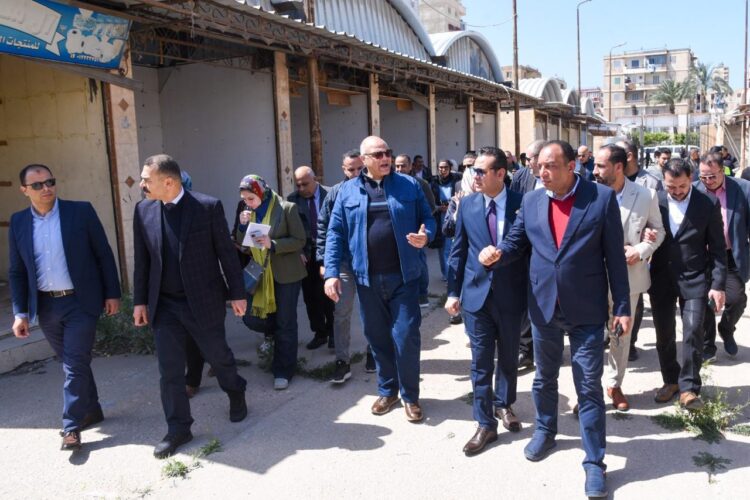 محافظ الإسكندرية يتفقد جاهزية سوق شارع 30 بحي منتزه أول لاستقبال الباعة الجائلين