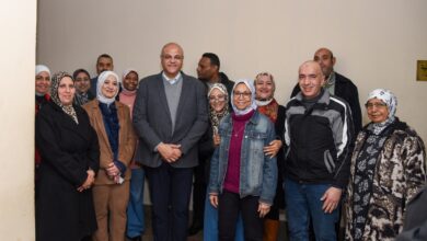 محافظ الإسكندرية يتفقد ديوان عام المحافظة لتقديم التهنئة للعاملين بمناسبة عيد الفطر المبارك