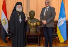 محافظ الإسكندرية يستقبل بطريرك الإسكندرية وسائر أفريقيا للروم الأرثوذكس  