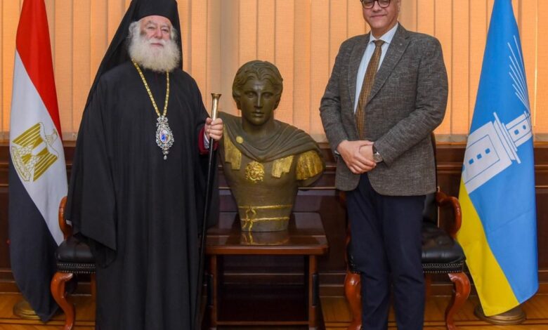 محافظ الإسكندرية يستقبل بطريرك الإسكندرية وسائر أفريقيا للروم الأرثوذكس  