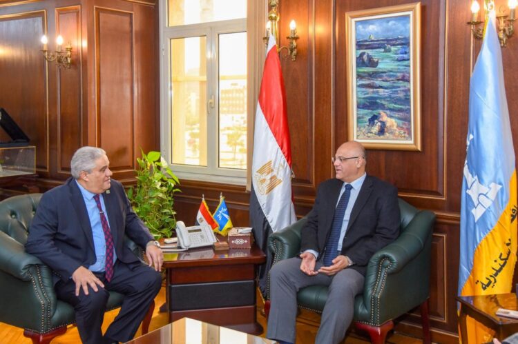 محافظ الإسكندرية يستقبل رئيس جامعة برج العرب التكنولوجية والوفد المرافق له