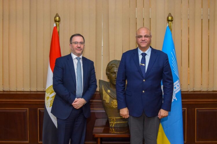 محافظ الإسكندرية يستقبل سفير المملكة المتحدة لبحث سبل التعاون المشترك