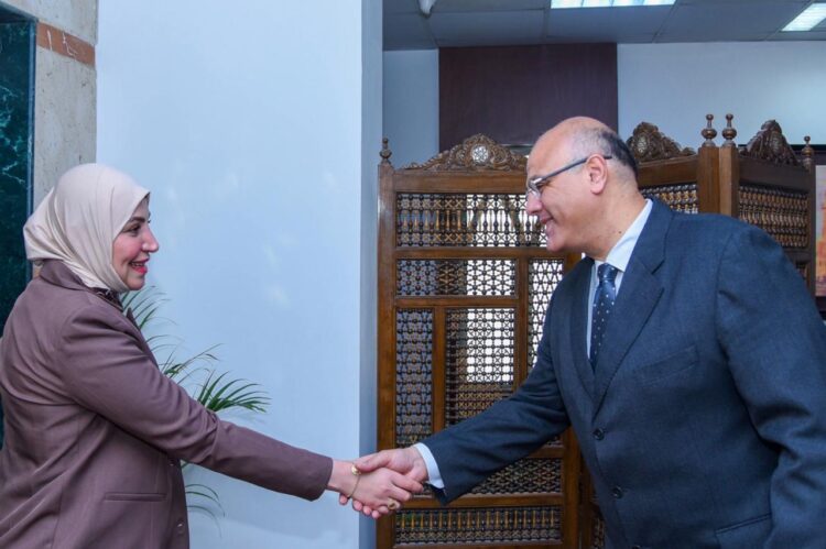 محافظ الإسكندرية يستقبل قنصل عام ليبيا لبحث سبل تعزيز التعاون المشترك