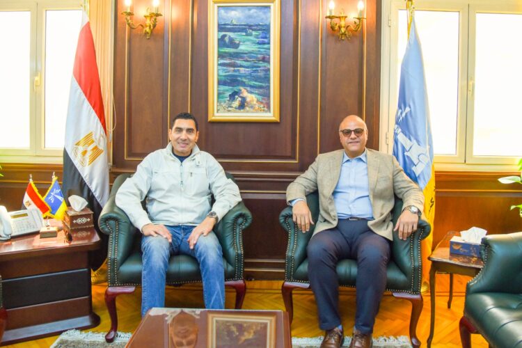 محافظ الإسكندرية يستقبل وزير الشباب والرياضة في مستهل جولته بالإسكندرية بالديوان
