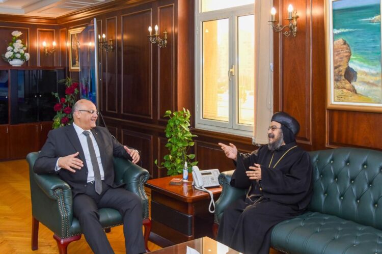 محافظ الإسكندرية يستقبل وفد الكنيسة القبطية الأرثوذكسية