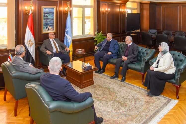 محافظ الإسكندرية يستقبل وفد جامعة فاروس بالإسكندرية لبحث سبل التعاون المشترك