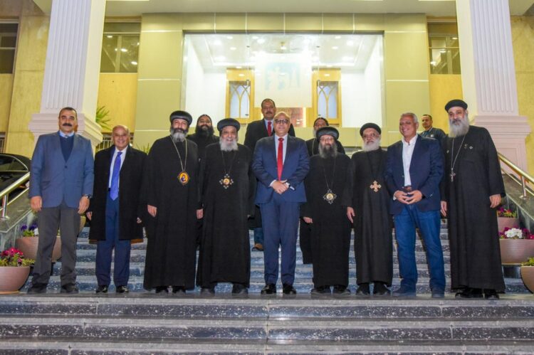 محافظ الإسكندرية يستقبل وفداً من الكنيسة القبطية للتهنئة بمهام منصبه