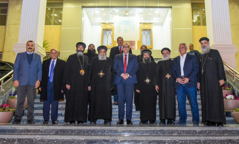 محافظ الإسكندرية يستقبل وفداً من الكنيسة القبطية للتهنئة بمهام منصبه