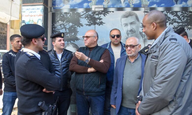 محافظ الإسكندرية يشن حملة مفاجئة لوقف فرز القمامة وسط الكتل السكنية بالمنتزه أول